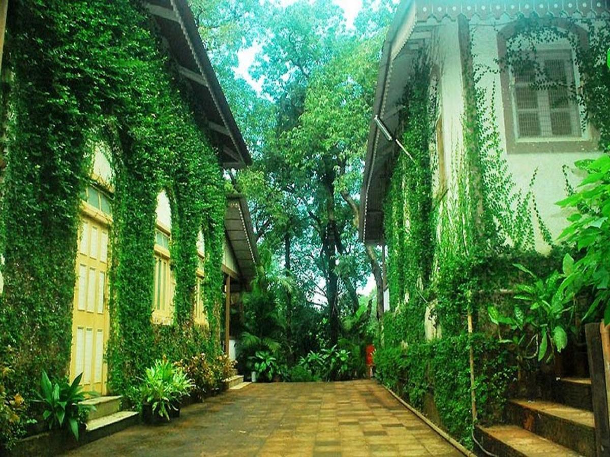 Cecil Hotel Matheran Esterno foto