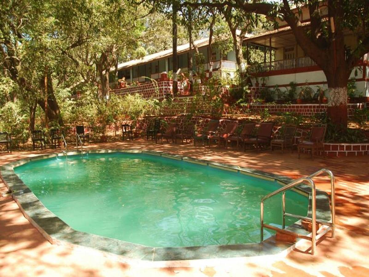 Cecil Hotel Matheran Esterno foto